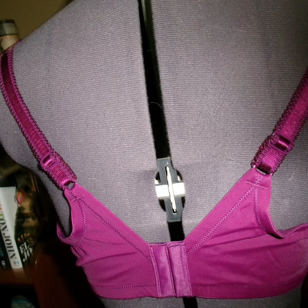 OLGA 40 C full coverage Magneta color underwire vguc - Picture 4 of 4